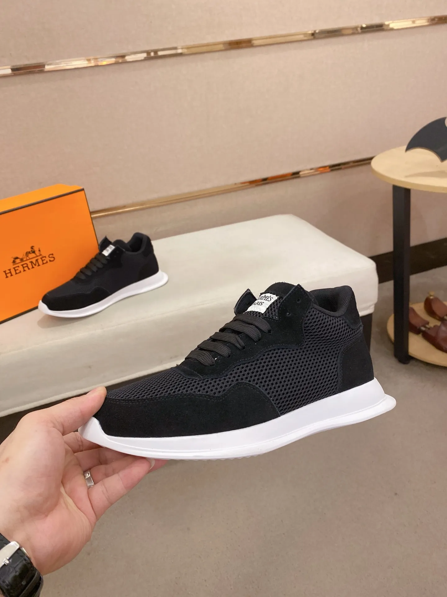 Men's clothing and shoes💰: 420💰《HERMES》【Classic Original Version】Hermès; Top 🔝 Purchasing Agency 🔍🔍Latest 🇺🇸Sold simultaneously at counters, original imported from Italy ▲▲ suede cowhide Equipped with breathable mesh ▲▲Exquisite workmanship (breathable mesh imported from Italy) sole: original sole provided by the original factory, ⚠️exclusive double-layer activity·TPR·rubber·combined molded outsole; Code number: 38-44